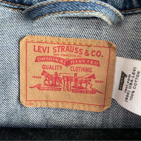 LEVI’S 💙Denim Jacket - Picture 5 of 13